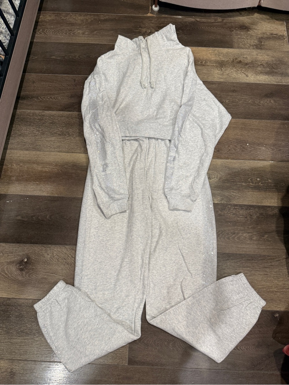PINK Victoria’s Secret Light Gray Jeweled Cropped Hoodie & Jogger Set